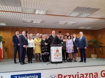 Konferencja prasowa Przyjaznej Gminy – prezentacja kandydata na burmistrza Wielunia Piotra Radowskiego i kandydatów do Rady Miasta